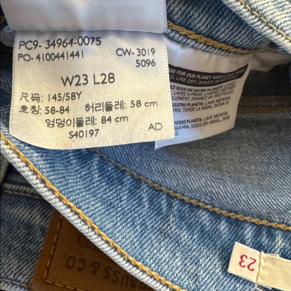 Levi’s Wedgie Straight - Picture 4 of 4